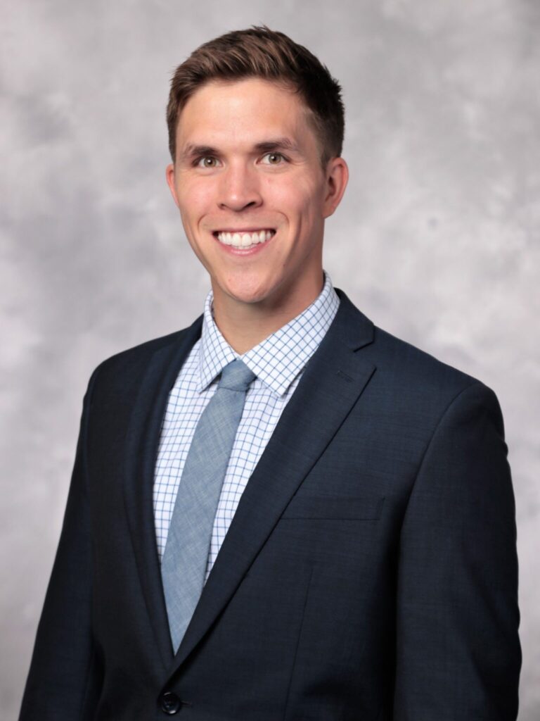 UWSOM-Professional-Photo-1536x2048